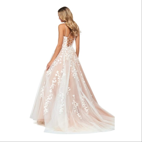 Prom Dress Wedding Bridesmaids Dress Haltered - Picture 4 of 4